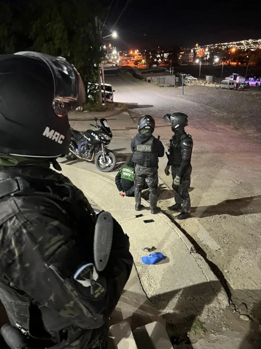 42eb727046467f21e6b5ee87fdcc7d2e_XL