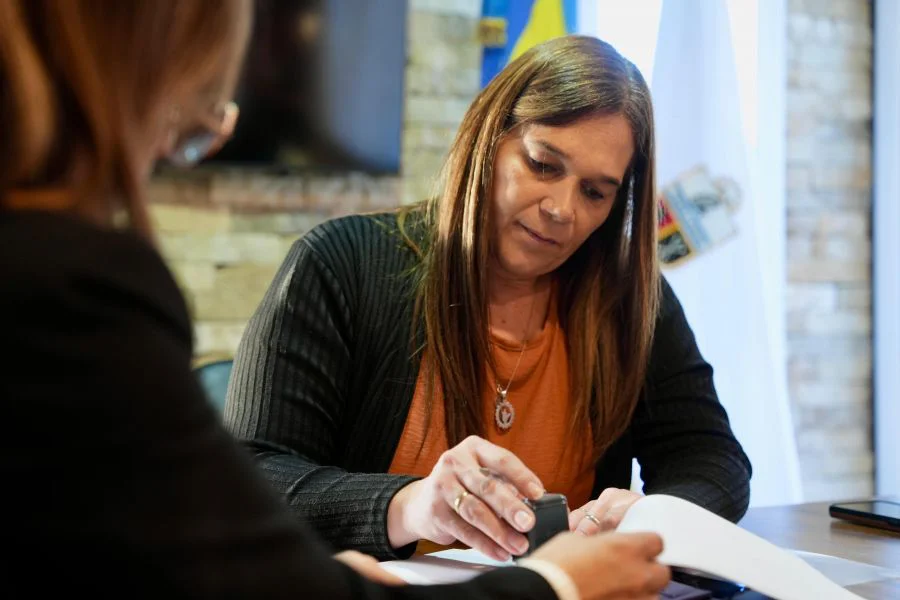 4def8510de06815642420fe4b2e3c7e4_XL